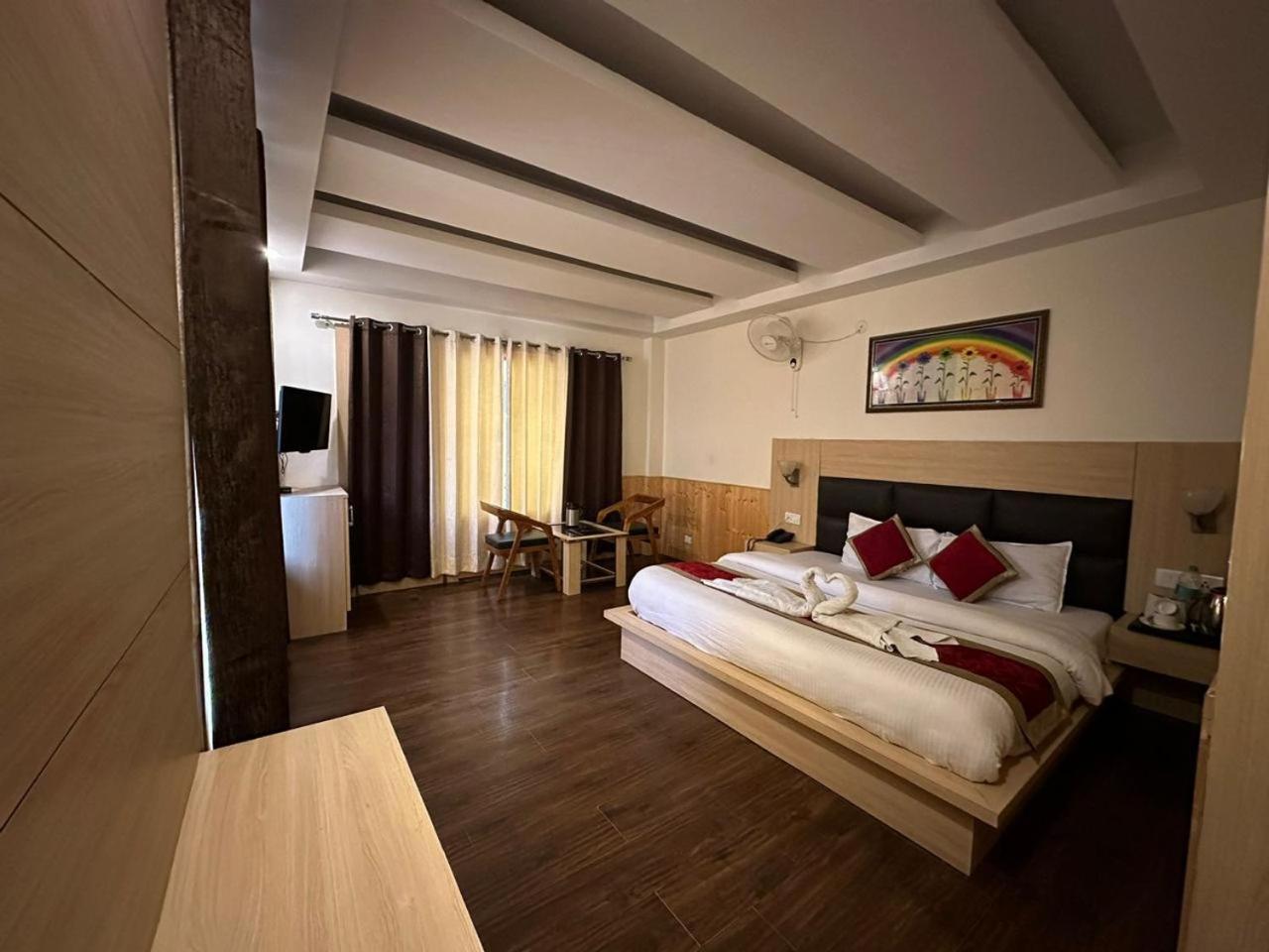 Hotel Manali Queen Dış mekan fotoğraf